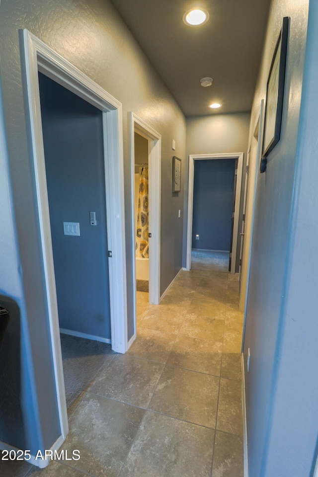 324 N 56th Pl, Mesa, AZ 85205 - hallway with baseboards and recessed lighting