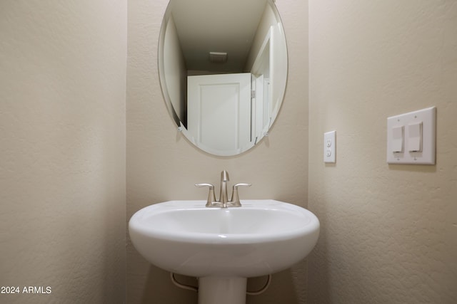 bathroom with sink