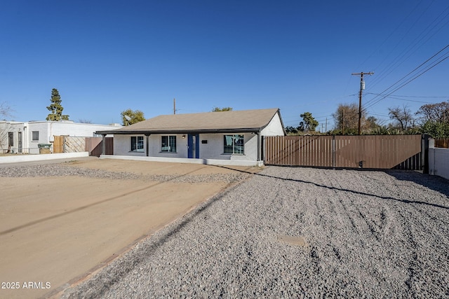 view of front of property