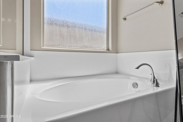 5430 W Notch Hill Rd, Laveen, AZ 85339 - bathroom featuring a bath