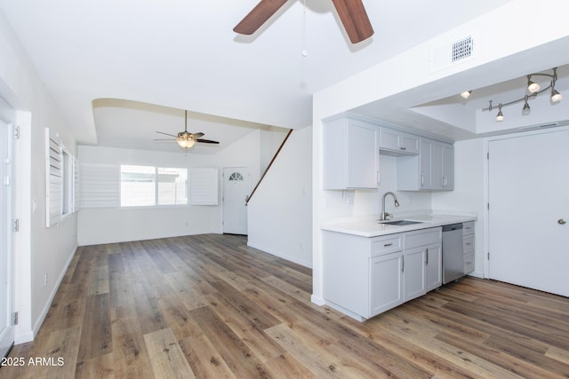 222 W Brown Rd Unit 72, Mesa, AZ 85201 - kitchen with a ceiling fan, a sink, dishwasher, and wood finished floors