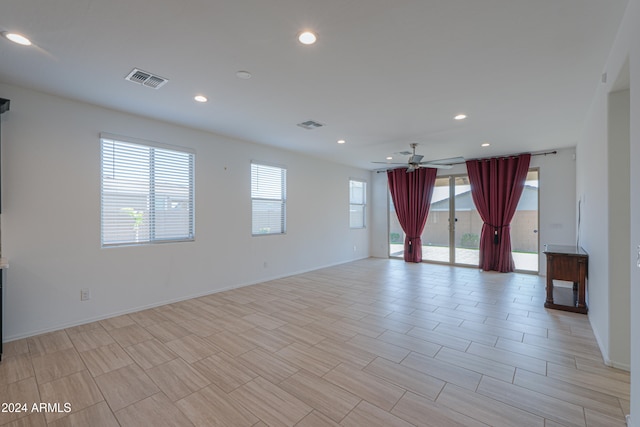 empty room with ceiling fan