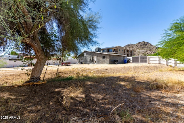 511 E Purdue Ave, Phoenix, AZ 85020 - view of yard with a mountain view