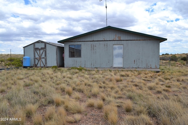 view of outbuilding