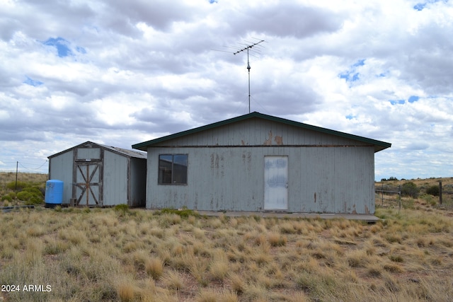 view of outbuilding