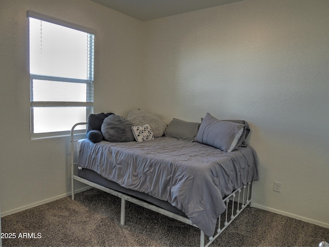 bedroom with carpet flooring