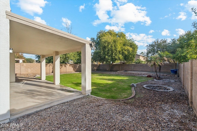 view of yard with a patio area