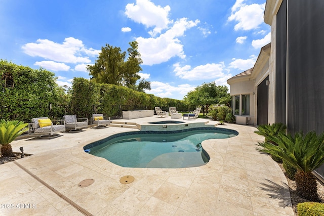 7475 E Gainey Ranch Rd Unit 22, Scottsdale, AZ 85258 - view of pool with an in-ground hot tub and a patio area