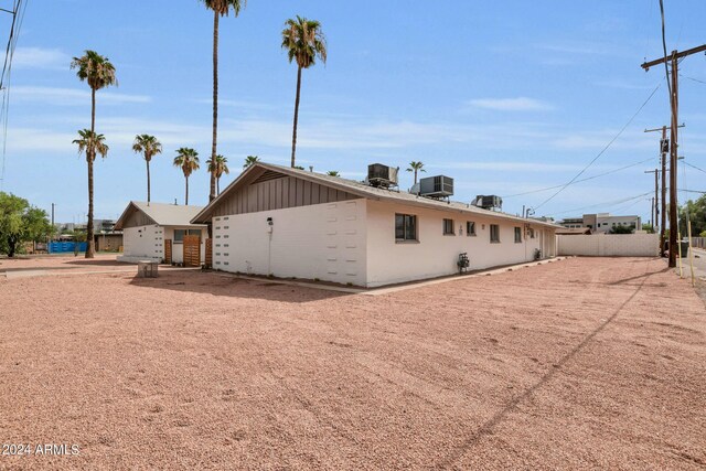 property entrance with a yard