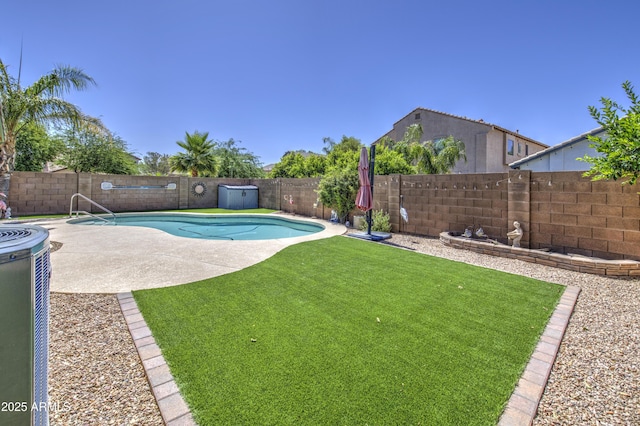 4369 E Coal St, San Tan Valley, AZ 85143 - fenced backyard featuring a patio area