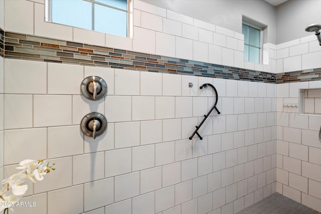 10702 E Sheffield Dr, Mesa, AZ 85212 - bathroom with a tile shower