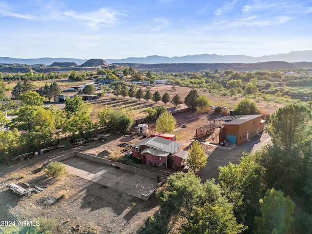 bird's eye view with a mountain view