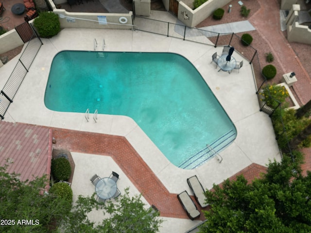 6533 N 7th Ave Unit 18, Phoenix, AZ 85013 - view of pool featuring a patio area