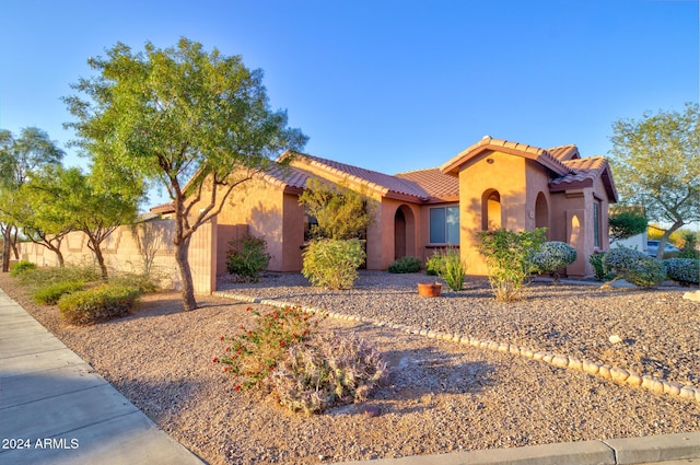 view of mediterranean / spanish-style home