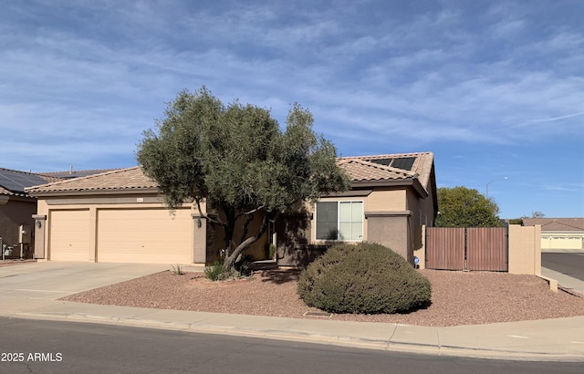 view of front facade with a garage