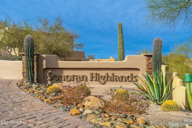 view of community / neighborhood sign