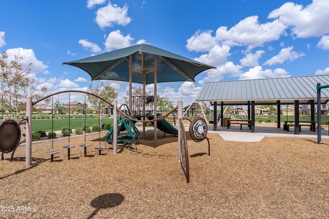 2204 E Kelly Dr, Gilbert, AZ 85298 - view of community play area