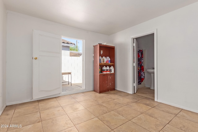 view of tiled spare room