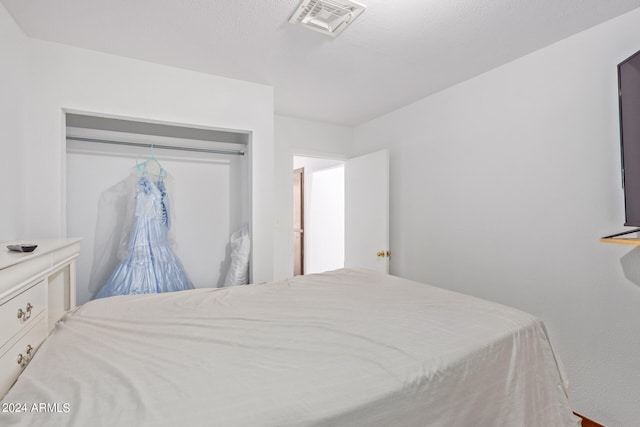 bedroom with a closet