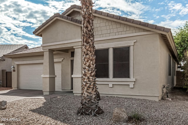 view of front of home featuring a garage