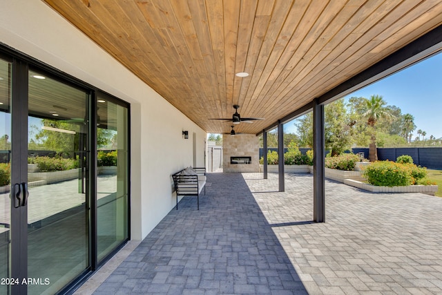 view of terrace featuring ceiling fan