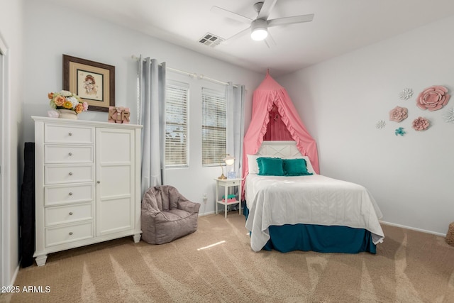 bedroom with carpet flooring and ceiling fan