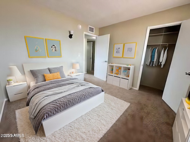 bedroom with carpet and a closet