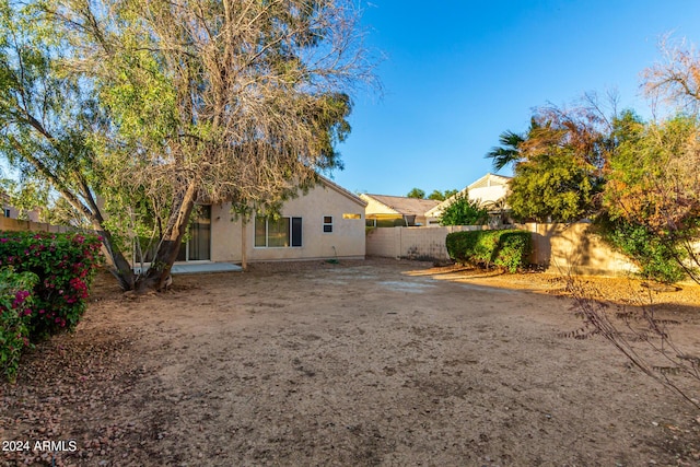 10735 W Bermuda Dr, Avondale, AZ 85392 - view of yard with fence