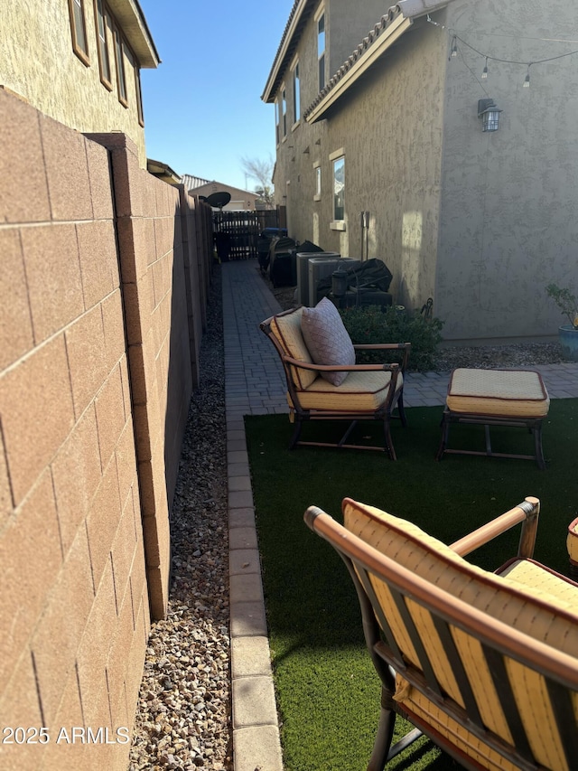 view of yard featuring a fenced backyard