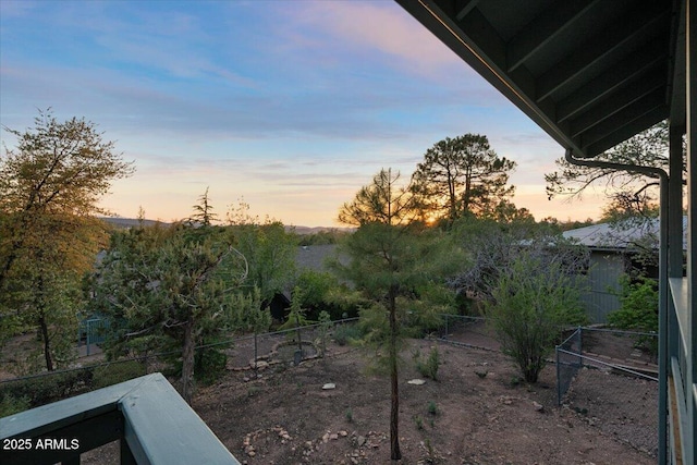 902 S Santa Fe Cir, Payson, AZ 85541 - view of yard at dusk