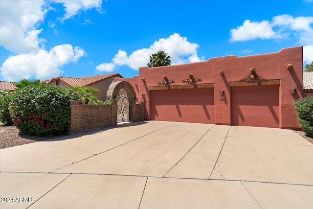 view of front of home featuring a garage