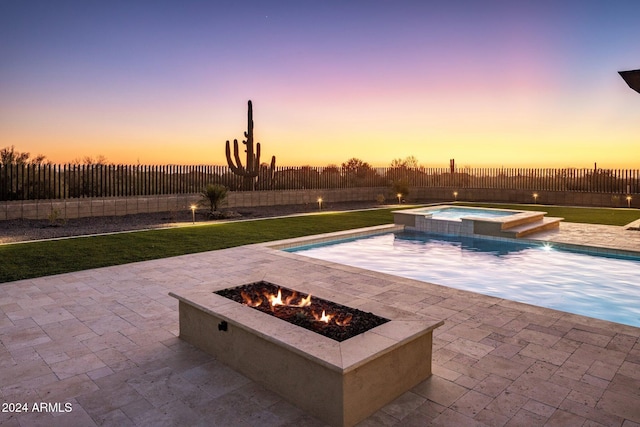24779 N 91st St, Scottsdale, AZ 85255 - view of swimming pool featuring a patio area, a fire pit, a pool with connected hot tub, and a fenced backyard