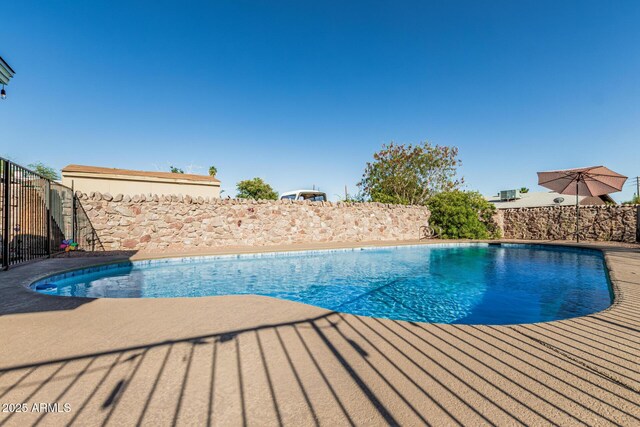 325 E Harmony Ave, Mesa, AZ 85210 - view of pool