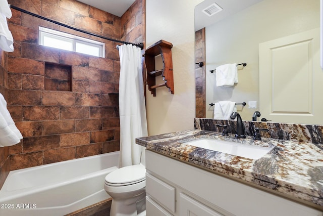 1604 W Beech Pkwy, Payson, AZ 85541 - full bath featuring toilet, vanity, and shower / tub combo with curtain