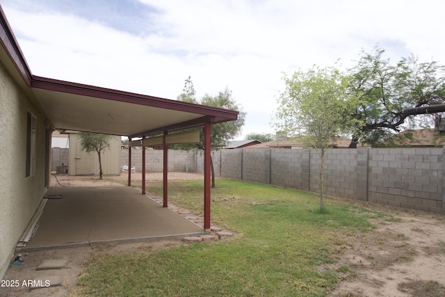 8334 N 55th Ave, Glendale, AZ 85302 - view of yard featuring a patio
