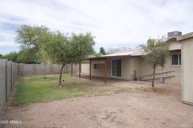 8334 N 55th Ave, Glendale, AZ 85302 - view of yard with a patio area