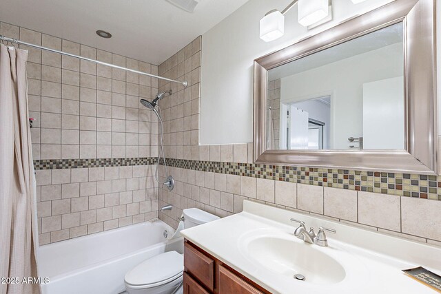 8414 N Central Ave Unit C, Phoenix, AZ 85020 - full bath with toilet, shower / bath combination with curtain, vanity, and tile walls
