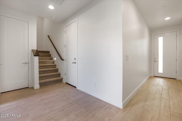 1717 E Morten Ave Unit 2, Phoenix, AZ 85020 - foyer entrance with light wood-type flooring