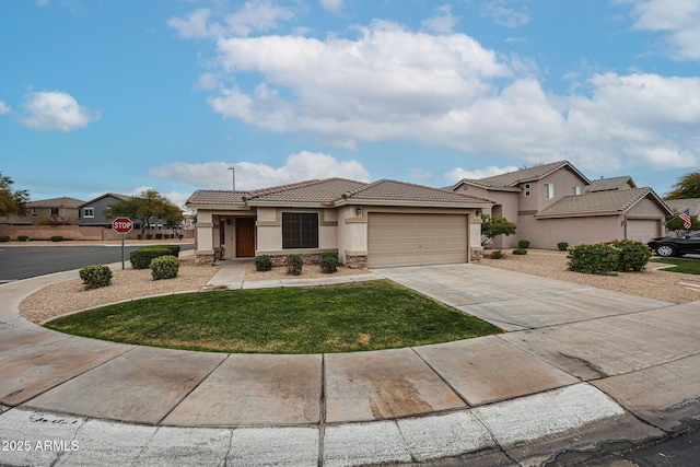 view of front facade featuring a garage