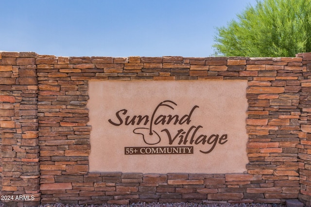 view of community / neighborhood sign