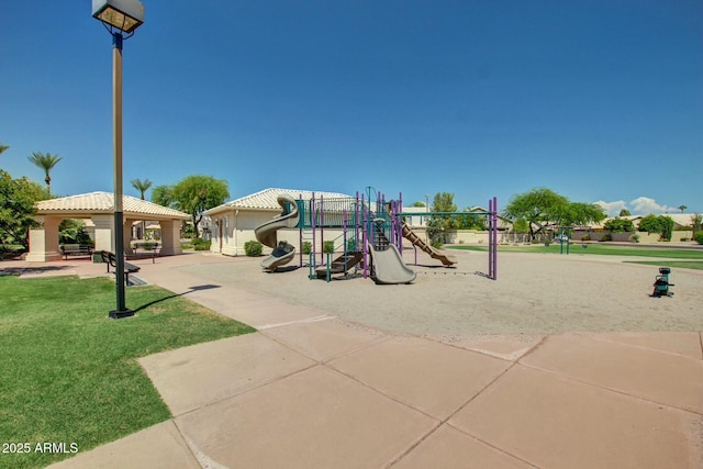 1777 W Redfield Rd, Gilbert, AZ 85233 - community play area with a lawn and a gazebo