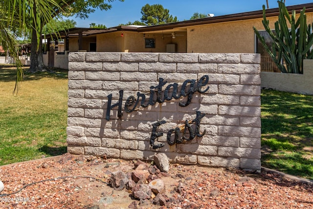 view of community / neighborhood sign