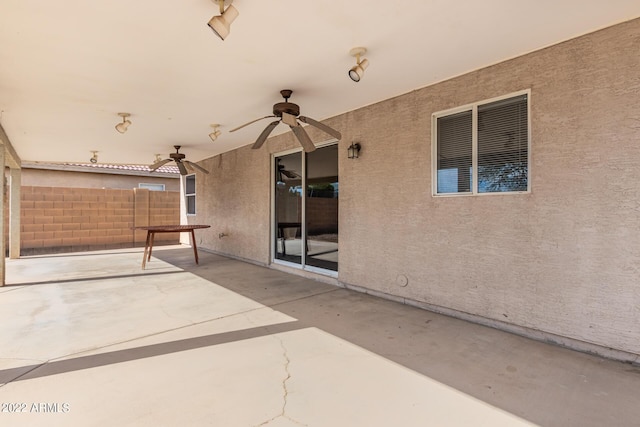 6537 W Riva Rd, Phoenix, AZ 85043 - view of patio with ceiling fan