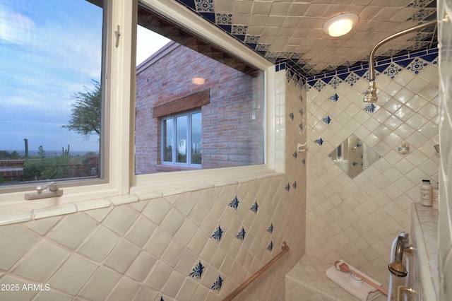 4885 N Via De La Granja, Tucson, AZ 85718 - bathroom with tile walls and tiled shower