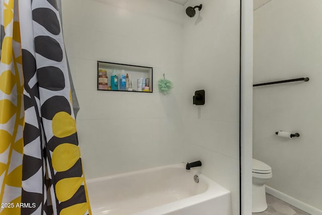 16047 S 14th Dr, Phoenix, AZ 85045 - bathroom with baseboards, toilet, and shower / bath combo