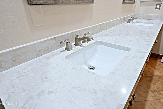 32710 N 71st St, Scottsdale, AZ 85266 - bathroom view of double vanity