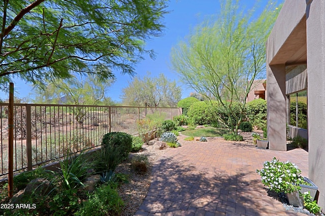 32710 N 71st St, Scottsdale, AZ 85266 - fenced backyard with a patio