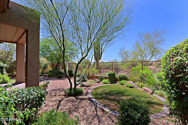 32710 N 71st St, Scottsdale, AZ 85266 - fenced backyard with a patio area