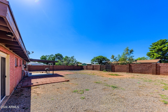 view of yard with a patio