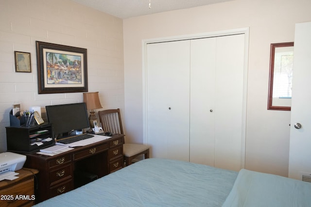 bedroom featuring a closet